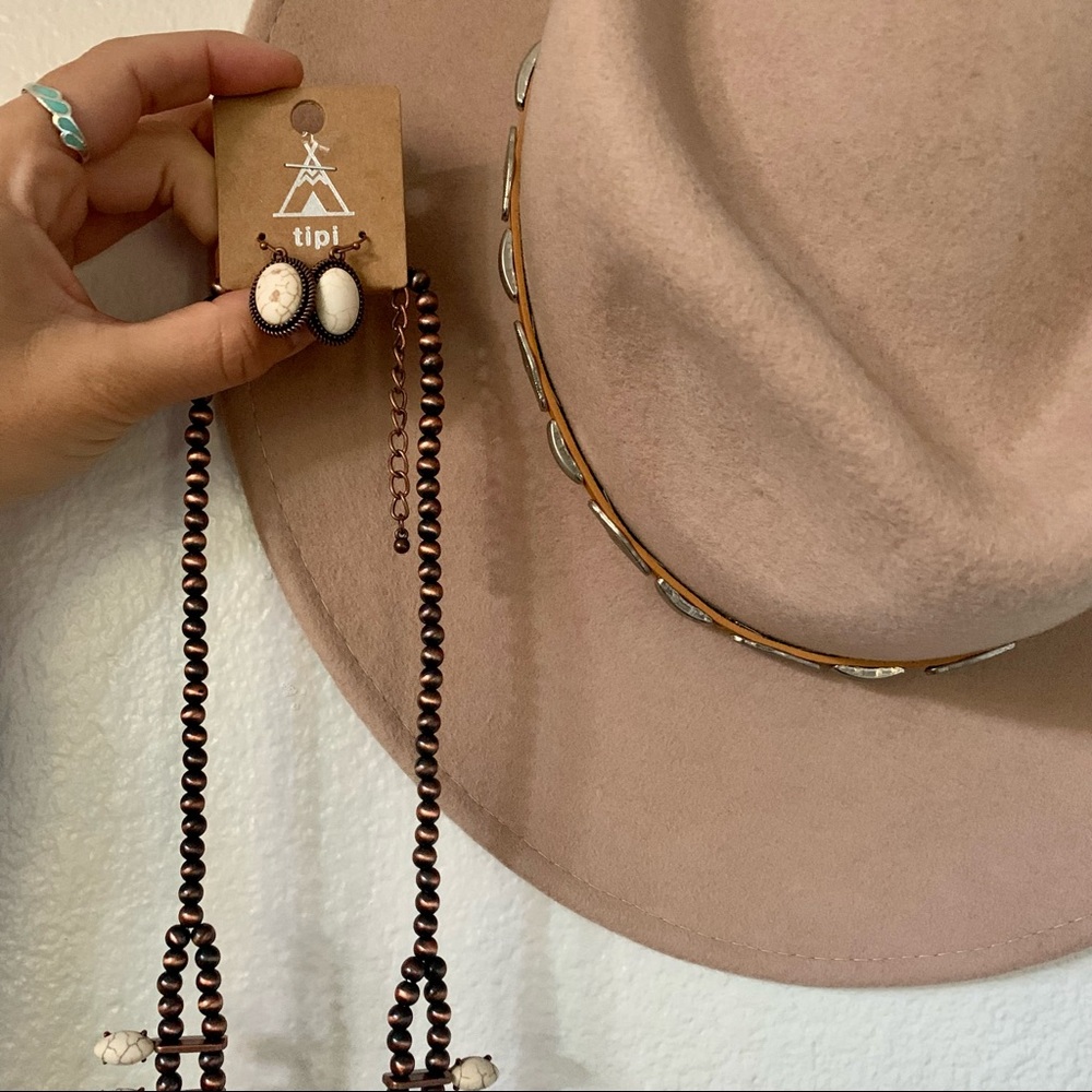 • NEW! Squash Blossom Jewelry Set • - Picture 10 of 14